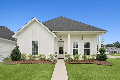 2020 Begue Ln, Covington, LA 70433