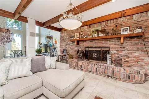 Living - 28 Mesa St, Kenner, LA 70065 photo 3 of 3
