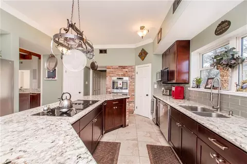 Kitchen - 28 Mesa St, Kenner, LA 70065 photo 4 of 7