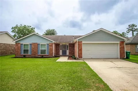 105 Yorkshire Dr, Slidell, LA 70458