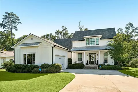 218 Live Oak St, Mandeville, LA 70448