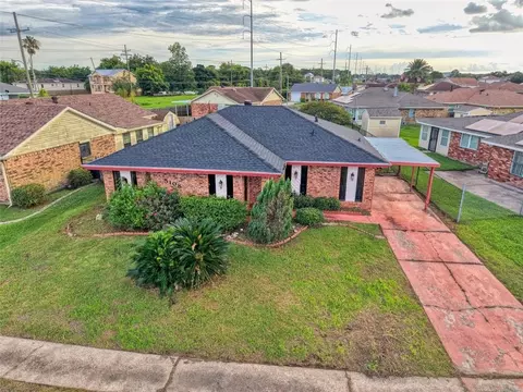 5108 Sandhurst Dr, New Orleans, LA 70126