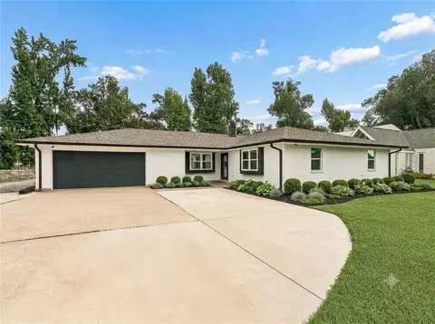 Exterior - 24 W Levert Dr, Luling, LA 70070 photo 2 of 5