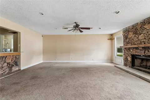 Living - 108 Dewald Ln, Slidell, LA 70458 photo 1 of 5
