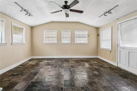 Living - 108 Dewald Ln, Slidell, LA 70458 photo 4 of 5