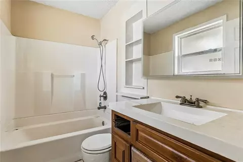 Bath - 108 Dewald Ln, Slidell, LA 70458 photo 1 of 2