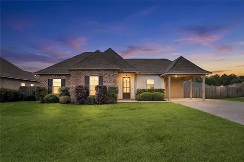 18180 Red Wolf Trl, Loranger, LA 70446