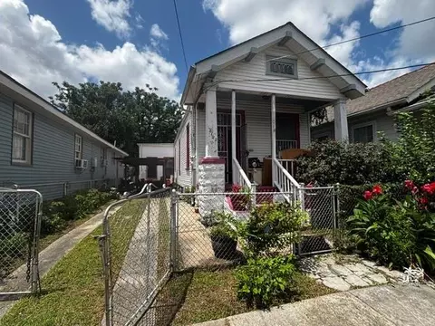 2122 Onzaga St, New Orleans, LA 70119