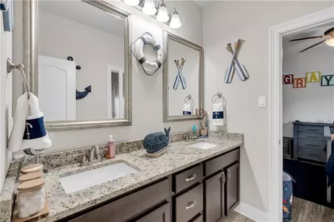 Bath - 210 Lac Calcasieu Dr, Luling, LA 70070 photo 4 of 7