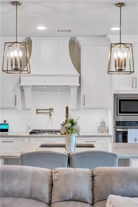 Kitchen - 210 Lac Calcasieu Dr, Luling, LA 70070 photo 4 of 6