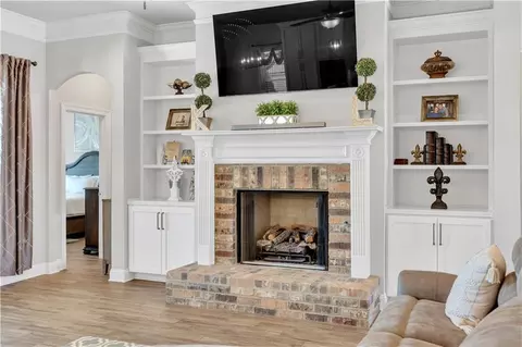Living - 210 Lac Calcasieu Dr, Luling, LA 70070 photo 1 of 2