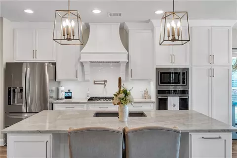 Kitchen - 210 Lac Calcasieu Dr, Luling, LA 70070 photo 1 of 6