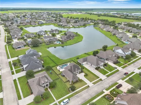 View/Area - 210 Lac Calcasieu Dr, Luling, LA 70070 photo 5 of 8