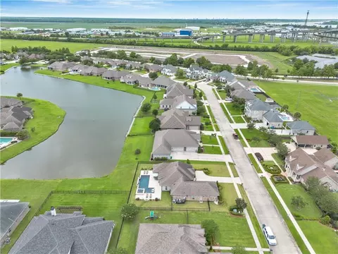 View/Area - 210 Lac Calcasieu Dr, Luling, LA 70070 photo 6 of 8