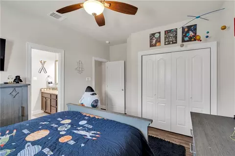 Bedroom - 210 Lac Calcasieu Dr, Luling, LA 70070 photo 4 of 4