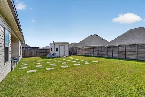 Exterior - 5408 Iris Hollow Rd, Slidell, LA 70461 photo 4 of 6