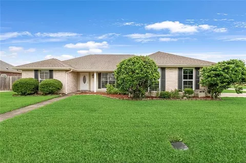 101 Oak Moss Dr, Laplace, LA 70068