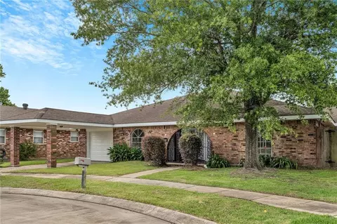 3336 Marietta St, Chalmette, LA 70043