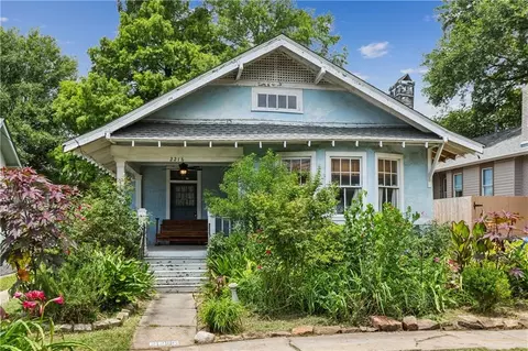 2216 Joseph St, New Orleans, LA 70115