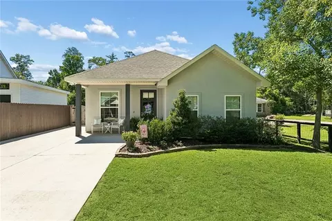 716 Lambert St, Mandeville, LA 70448