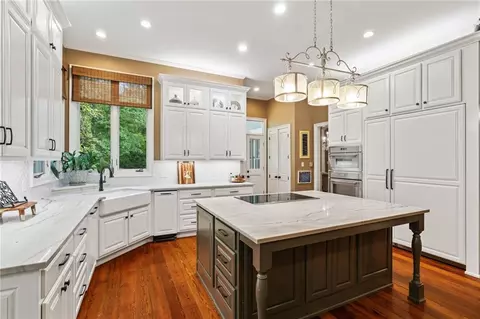Kitchen - 71130 Riverside Dr, Covington, LA 70433 photo 3 of 5