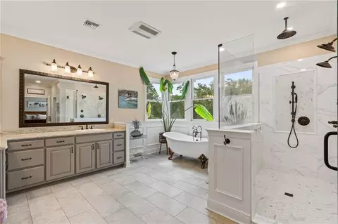 Bath - 71130 Riverside Dr, Covington, LA 70433 photo 1 of 6