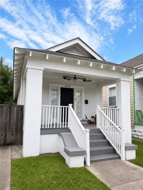 8429 Nelson St, New Orleans, LA 70118