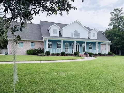 1422 Jean Lafitte Blvd, Jean Lafitte, LA 70067