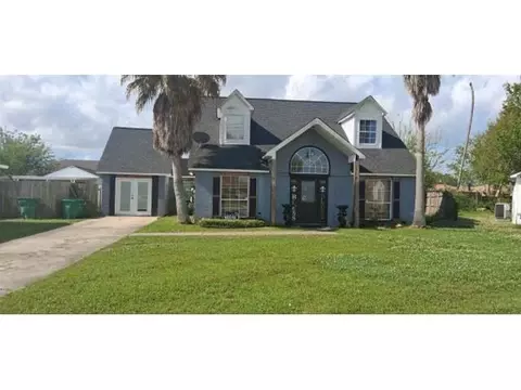 613 S Potomac St, Laplace, LA 70068