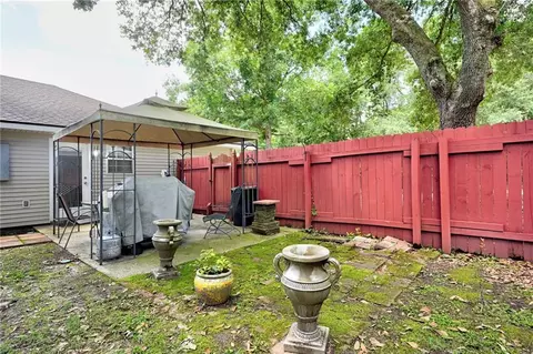 Exterior - 35510 Devon Dr, Slidell, LA 70460 photo 3 of 5
