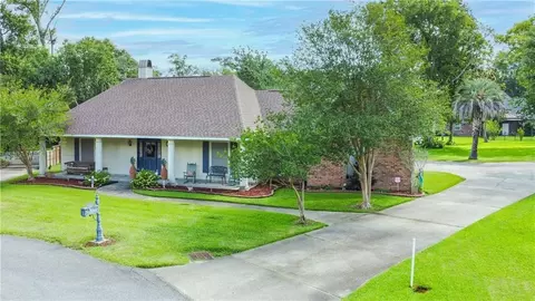 37161 Shadow Ct, Prairieville, LA 70769