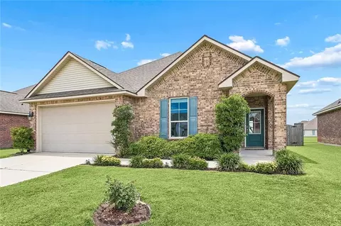 125 E Lake Ct, Slidell, LA 70461
