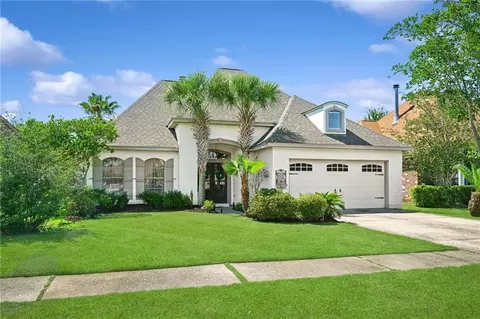 2384 Cours Carson St, Mandeville, LA 70448