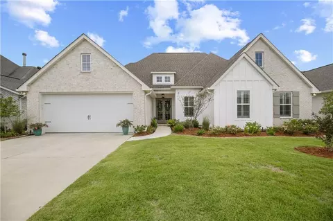 1249 Fox Sparrow Loop, Madisonville, LA 70447