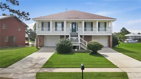 4410 Alba Rd, New Orleans, LA 70129