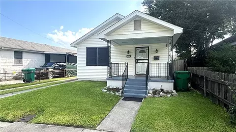 534 Brown Ave, Harvey, LA 70058