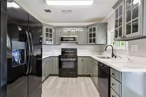 Kitchen - 5713 Third St, Violet, LA 70092 photo 1 of 1