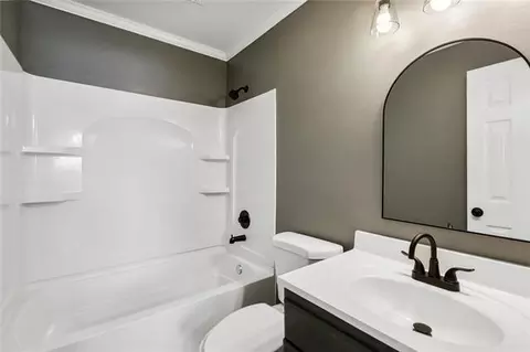Bath - 5713 Third St, Violet, LA 70092 photo 2 of 3