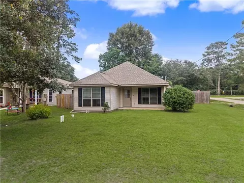 133 Scott St, Madisonville, LA 70447
