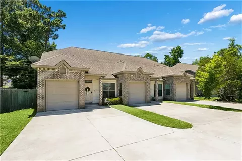 708 Heavens Dr, Mandeville, LA 70471