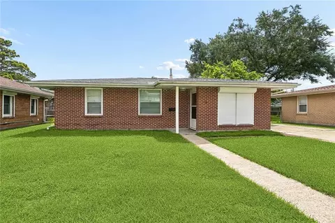 4 Gretna Blvd, Gretna, LA 70053