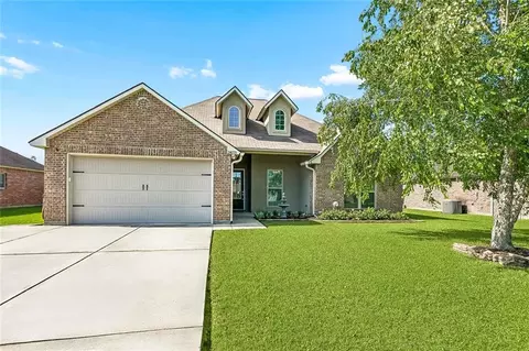 24070 Laurel Oak Ave, Ponchatoula, LA 70454