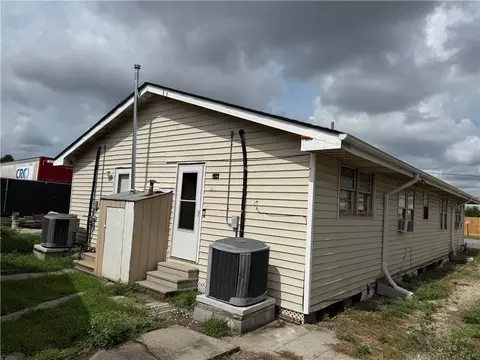 Exterior - 712-714 Hanson Pl, Kenner, LA 70062 photo 3 of 3