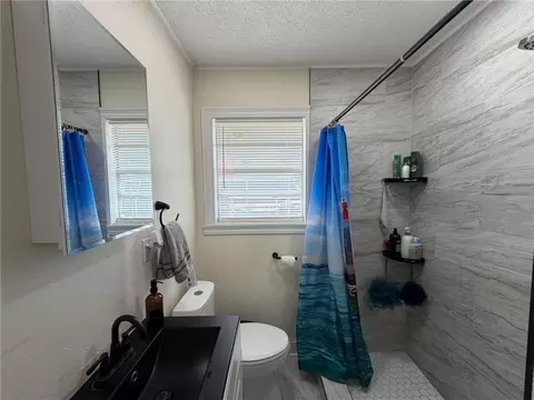 Bath - 712-714 Hanson Pl, Kenner, LA 70062 photo 1 of 1