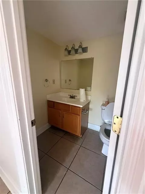 Bath - 3319 Hans Ave #E, Kenner, LA 70065 photo 4 of 6