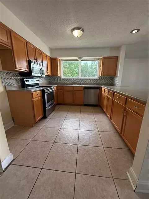Kitchen - 3319 Hans Ave #E, Kenner, LA 70065 photo 3 of 3