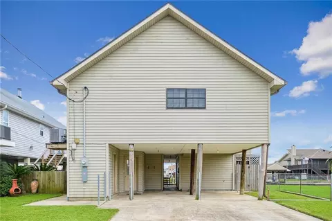 4917 Lisa Ann Dr, Barataria, LA 70036