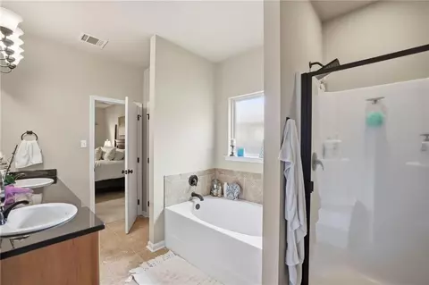 Bath - 20307 Palm Blvd, Covington, LA 70435 photo 1 of 3