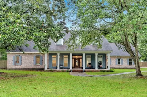 2512 Crestwood Rd, Marrero, LA 70072