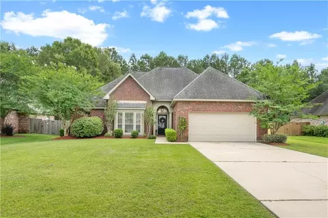 159 Beau Arbre Ct, Covington, LA 70433